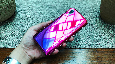 vivo X23开箱体验:一个单词竟将Jovi语音助手搞羞羞?
